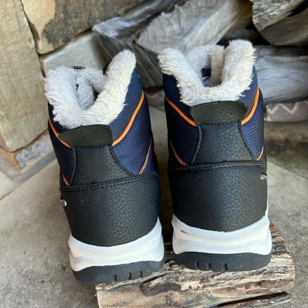 The Comet kids isotherm waterproof navy blue/orange snow boots w/faux furSz-3  k